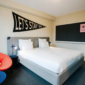 Hotel The Social Hub ***