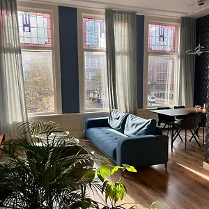 Centre With Roof Terrace And Parking With Additional Costs Appartement
