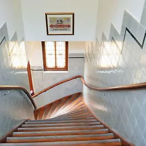 Bed & Breakfast New Monumental Garden View Studio!